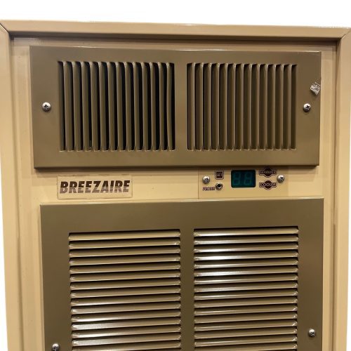 BreezaireWKSL4000SplitSystemCloseUpoftheFrontEvaporator